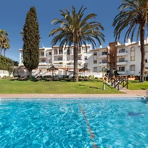 Crown Club La Riviera Apartahotel